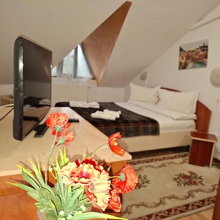 Casa Boiereasca Hotell Iasi Exteriör bild