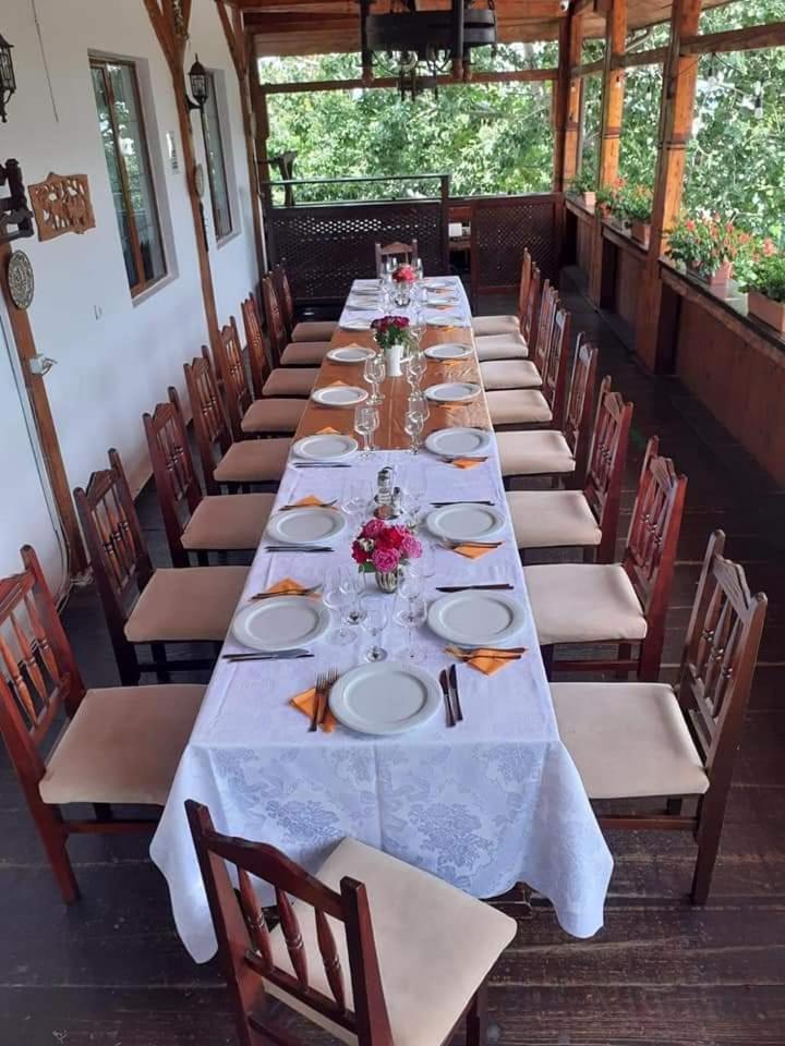 Casa Boiereasca Hotell Iasi Exteriör bild