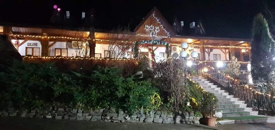 Casa Boiereasca Hotell Iasi Exteriör bild