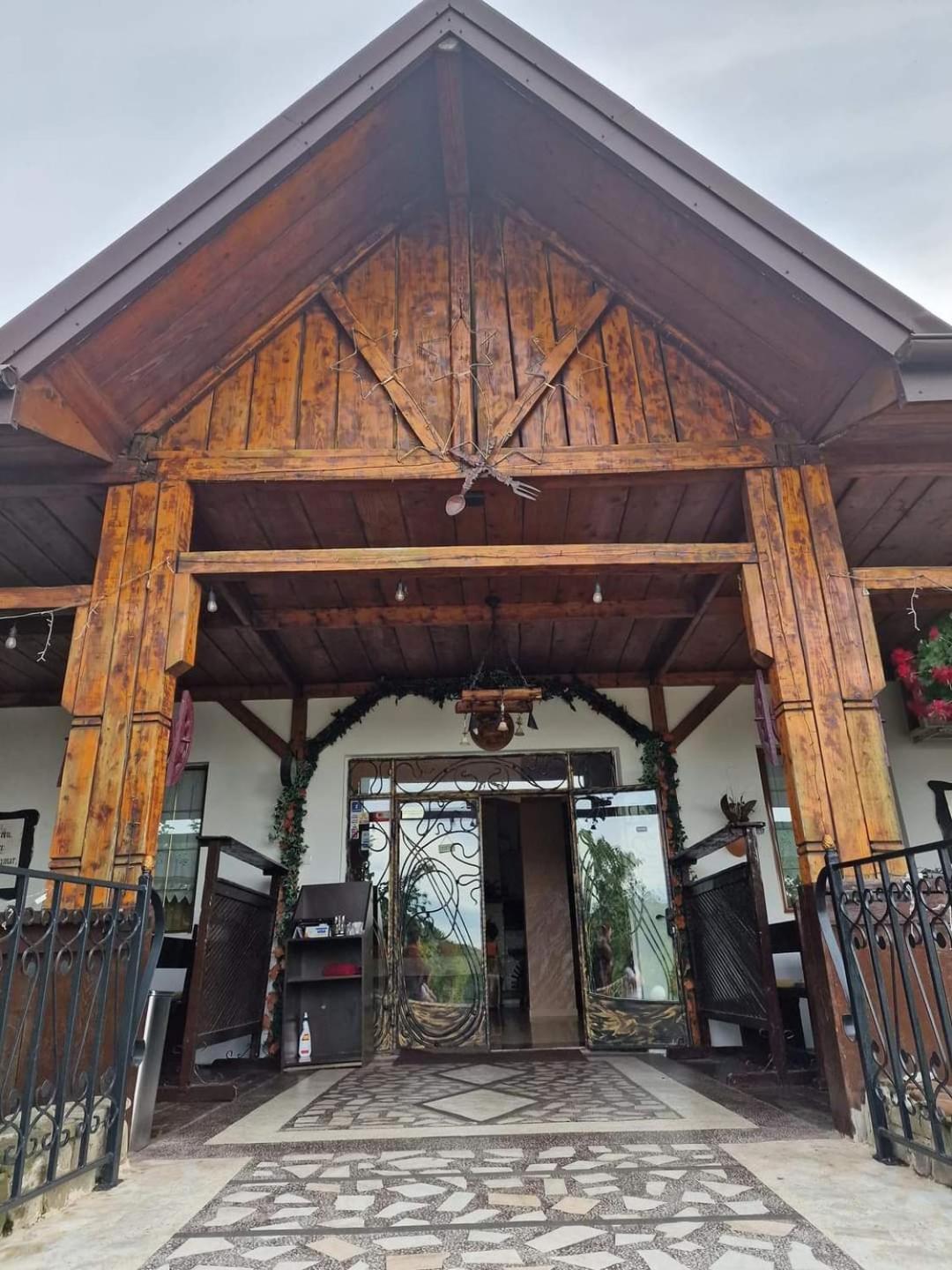 Casa Boiereasca Hotell Iasi Exteriör bild