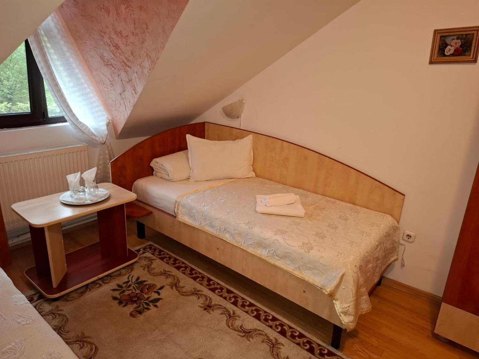 Casa Boiereasca Hotell Iasi Exteriör bild