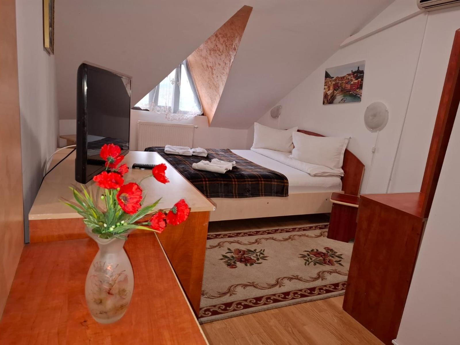 Casa Boiereasca Hotell Iasi Exteriör bild