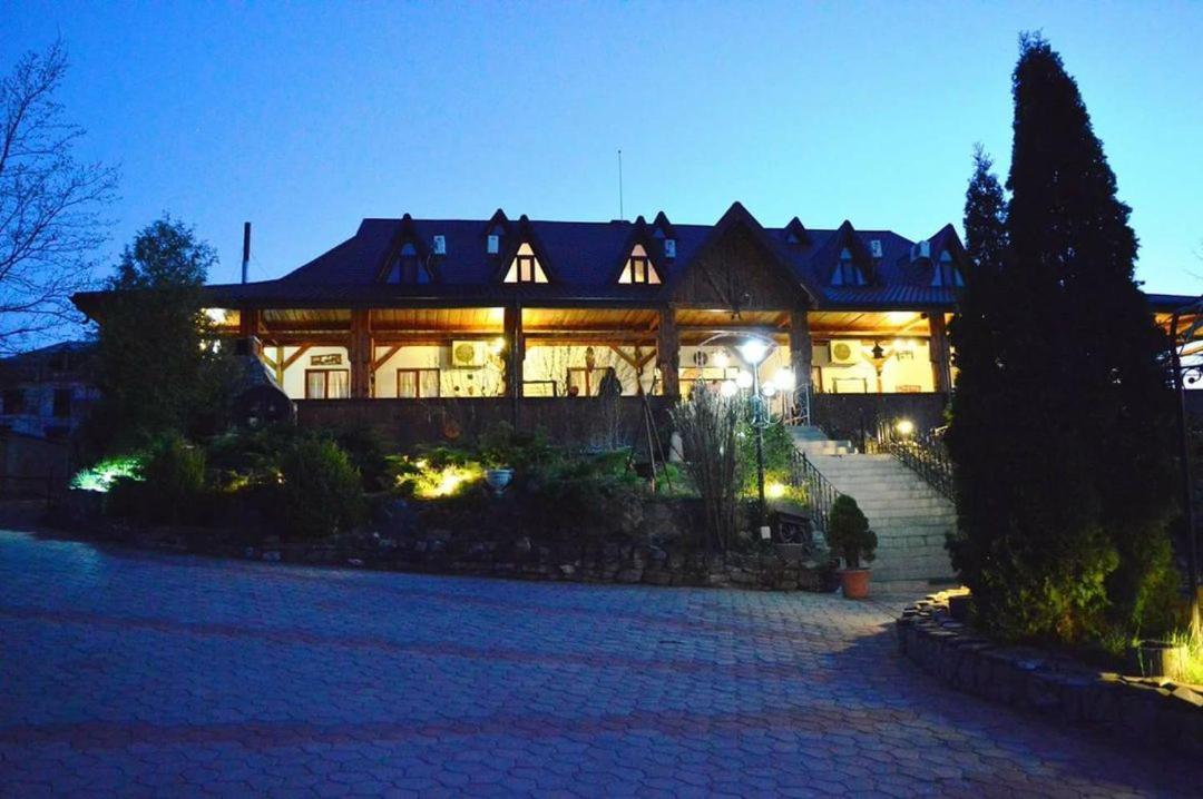 Casa Boiereasca Hotell Iasi Exteriör bild