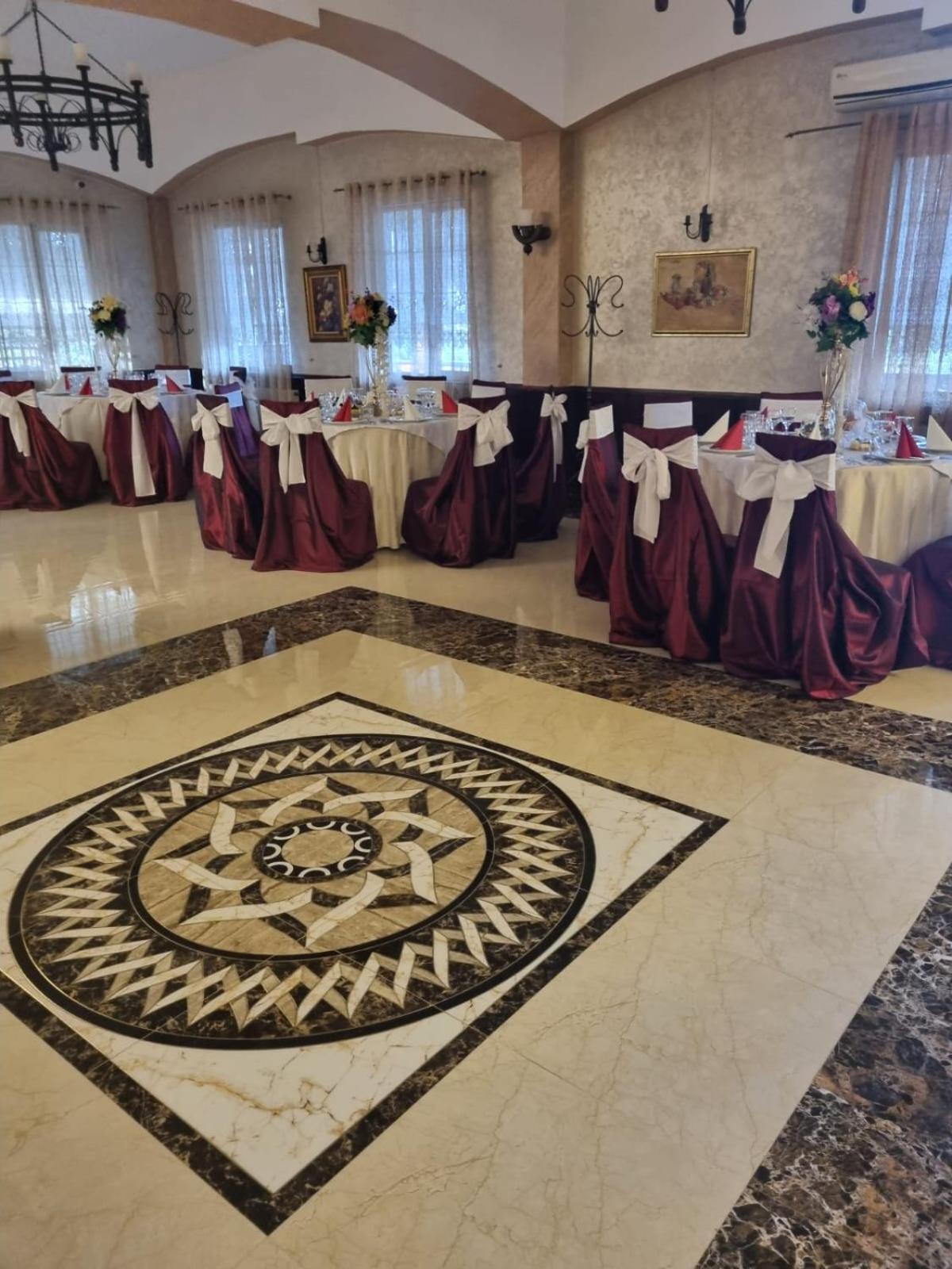 Casa Boiereasca Hotell Iasi Exteriör bild