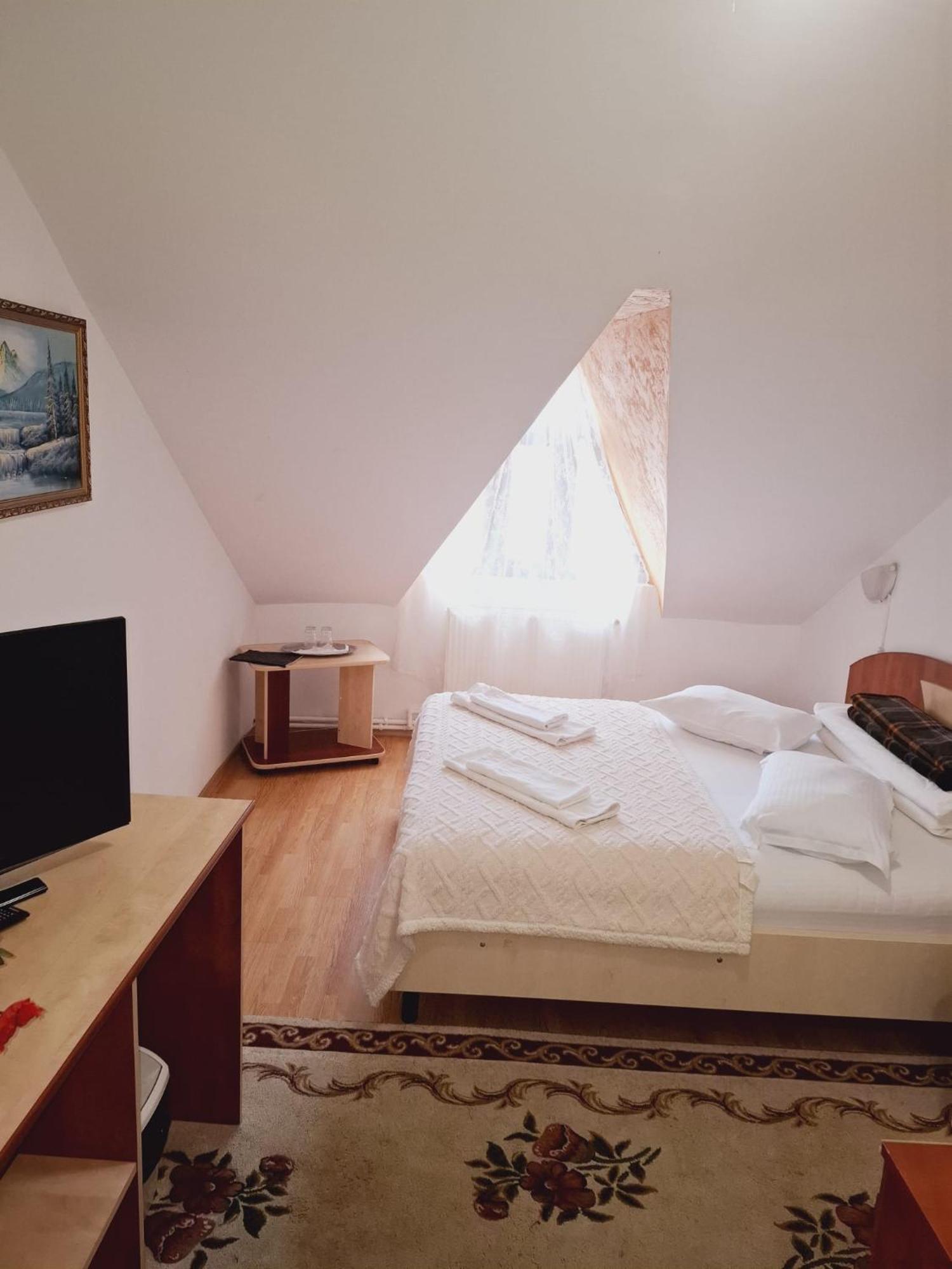 Casa Boiereasca Hotell Iasi Exteriör bild